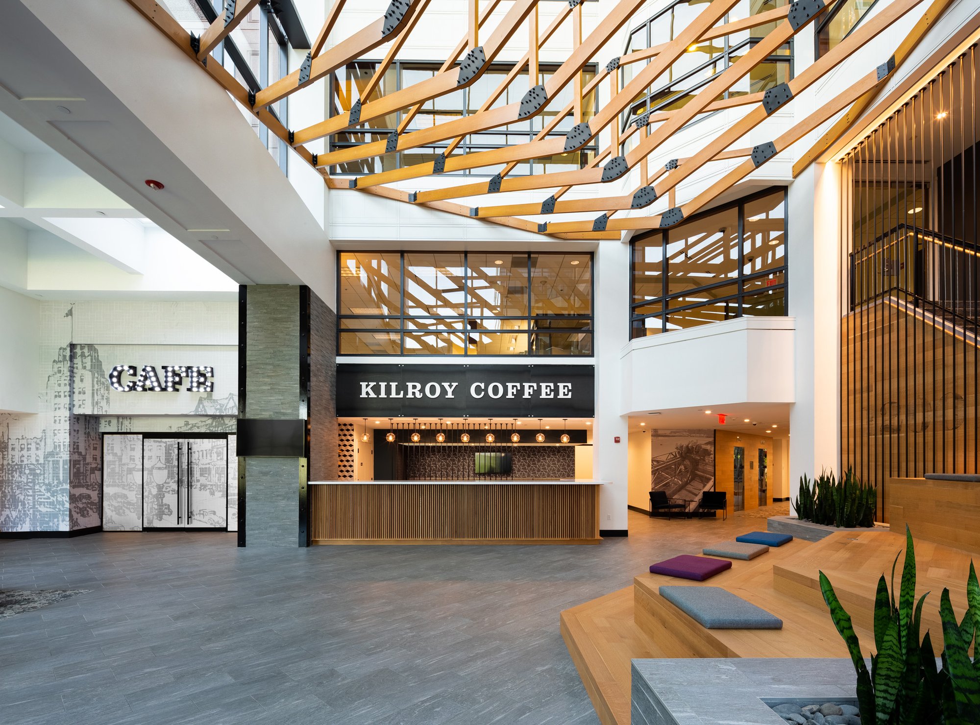 1200 Crown Colony kilroy coffee head on