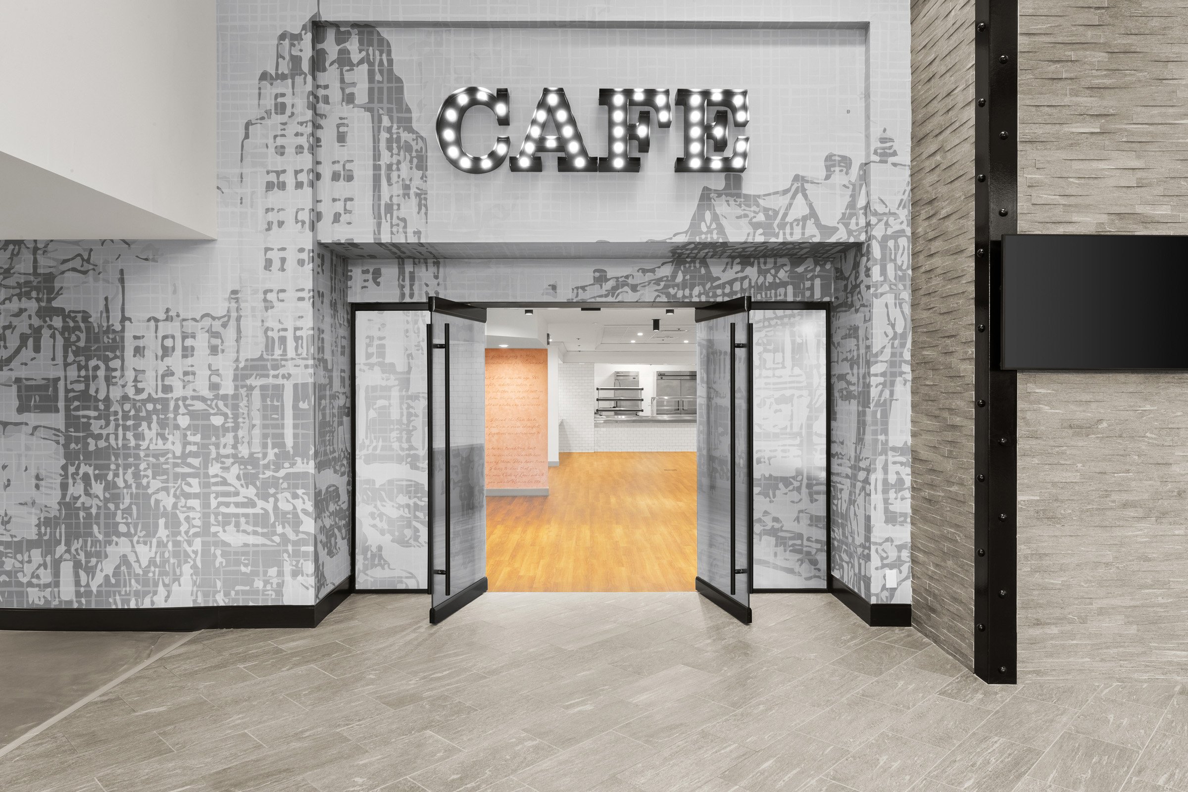 1200 Crown Colony00023