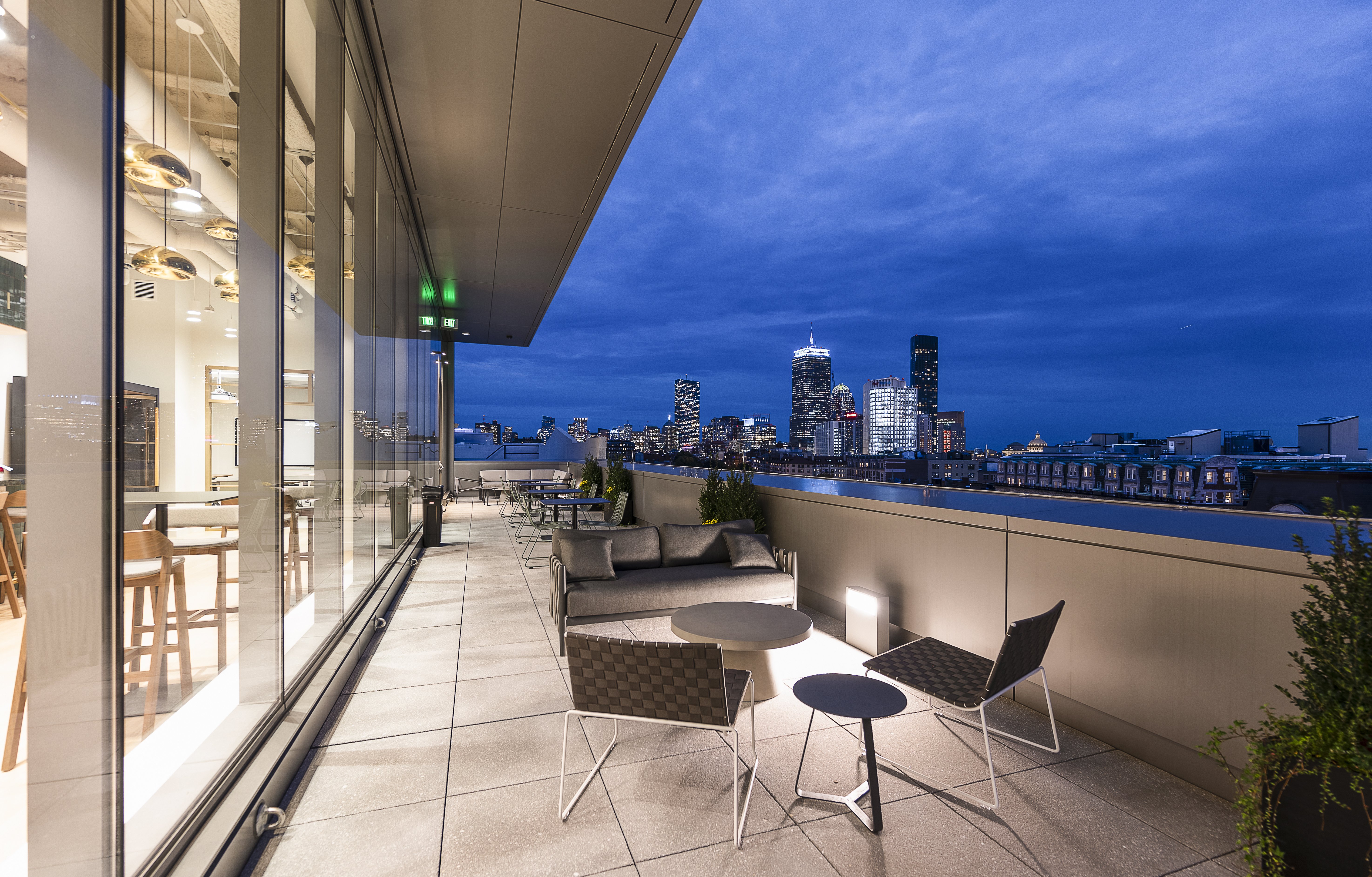 Kenmorenight roofdeck